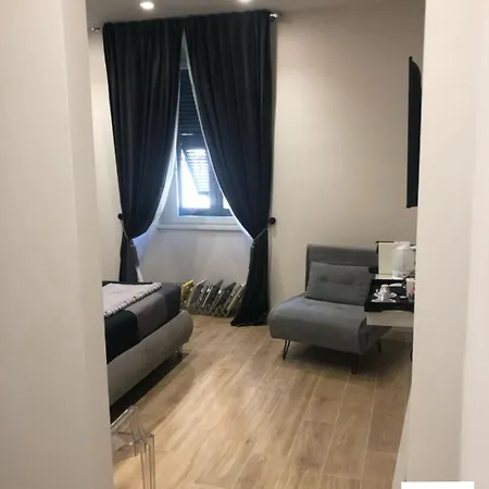 Pinciano 1stfloor Guest house